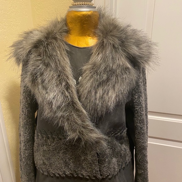 NWT ELIE TAHARI GORGEOUS FAUX FUR COAT - Picture 4 of 11